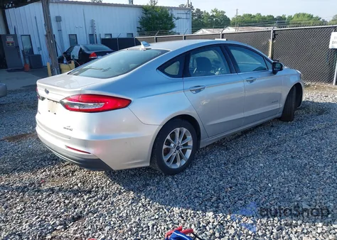 2019 Ford Fusion Hybrid Se z USA, uszkodzony, nr VIN 3FA6P0LU0KR115551